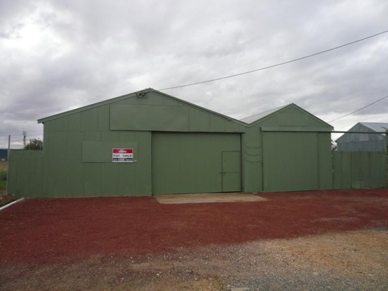 26 Kelsall Street, Warracknabeal VIC 3393