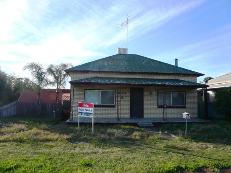 6 Shank Street, Warracknabeal VIC 3393