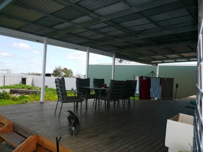 17 Dimboola Road, Warracknabeal VIC 3393