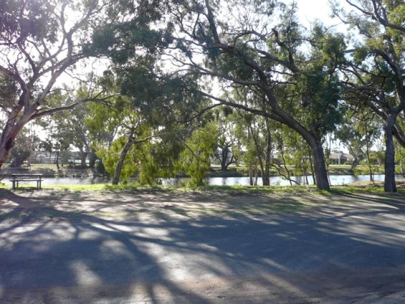 122 Craig Avenue, Warracknabeal VIC 3393