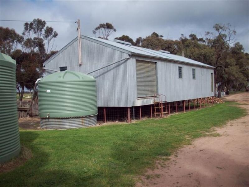 991 River Road, Antwerp VIC 3414