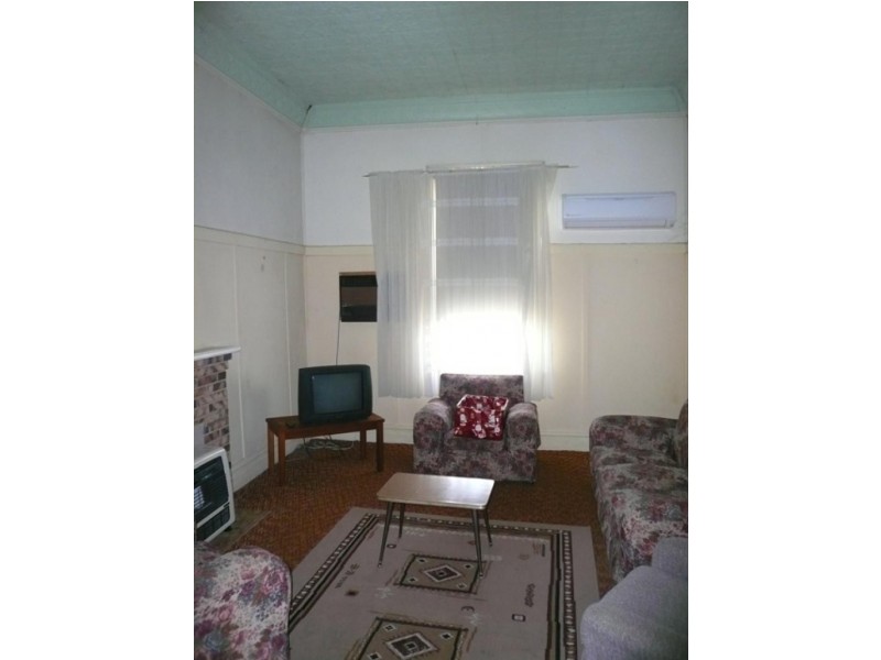 73 Jamouneau Street, Warracknabeal VIC 3393