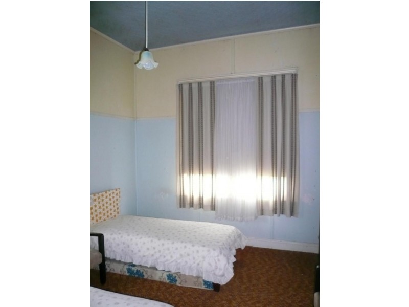 73 Jamouneau Street, Warracknabeal VIC 3393