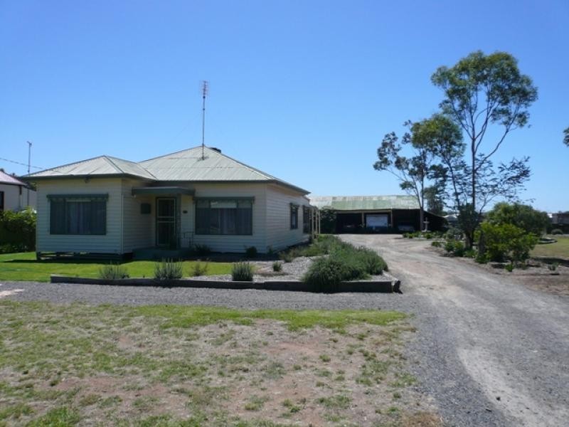 10 Wood Street, Warracknabeal VIC 3393