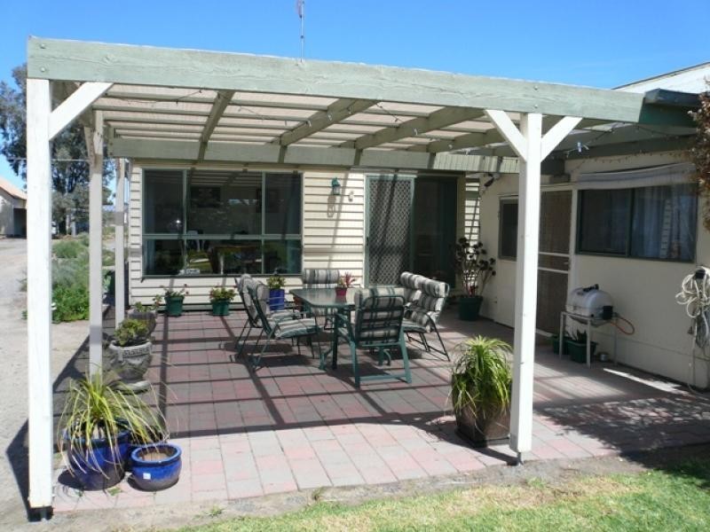 10 Wood Street, Warracknabeal VIC 3393