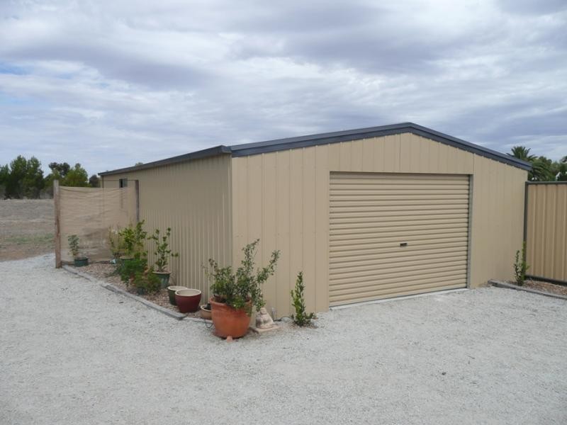 35 Borough Drive, Kerang VIC 3579