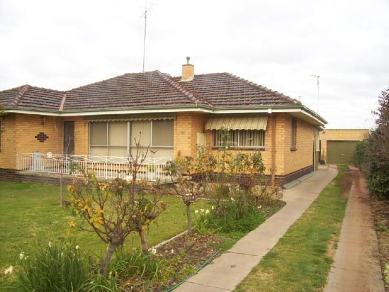 56 Shadforth Street, Kerang VIC 3579