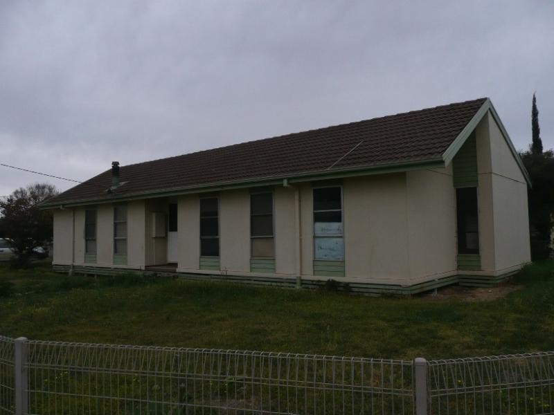 90 Lilac Avenue, Kerang VIC 3579