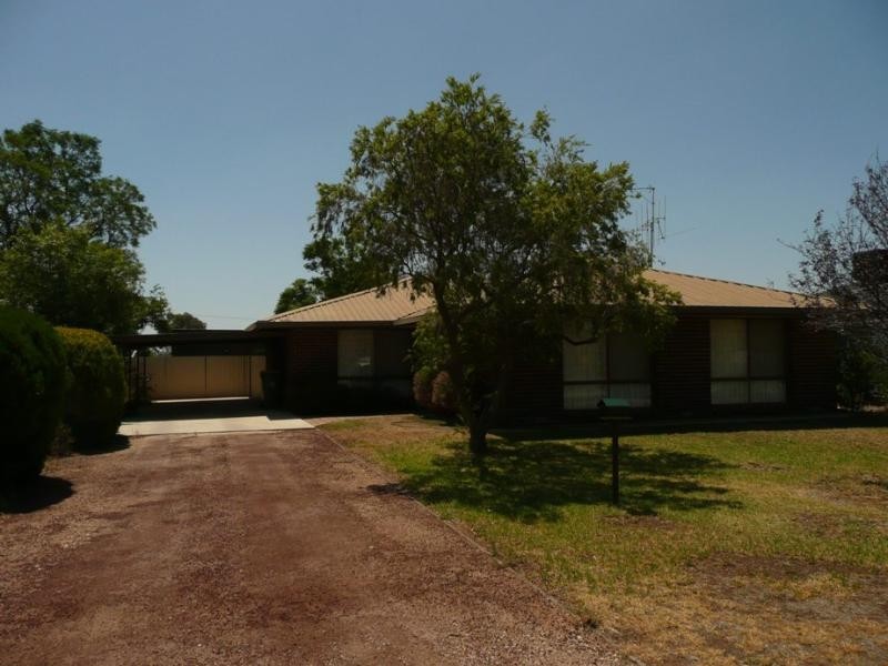 11 Nugget Street, Kerang VIC 3579