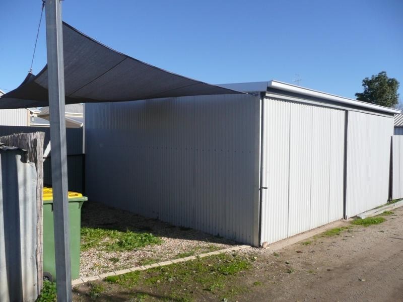 11 Muir Avenue, Kerang VIC 3579