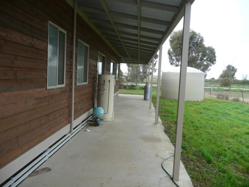 14 Collins Road, Kerang VIC 3579