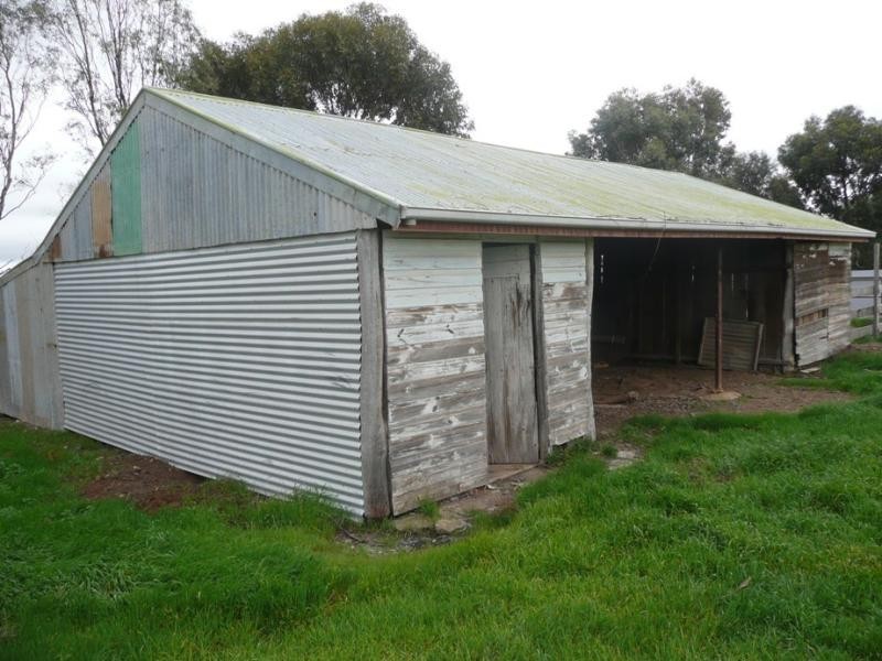 14 Collins Road, Kerang VIC 3579