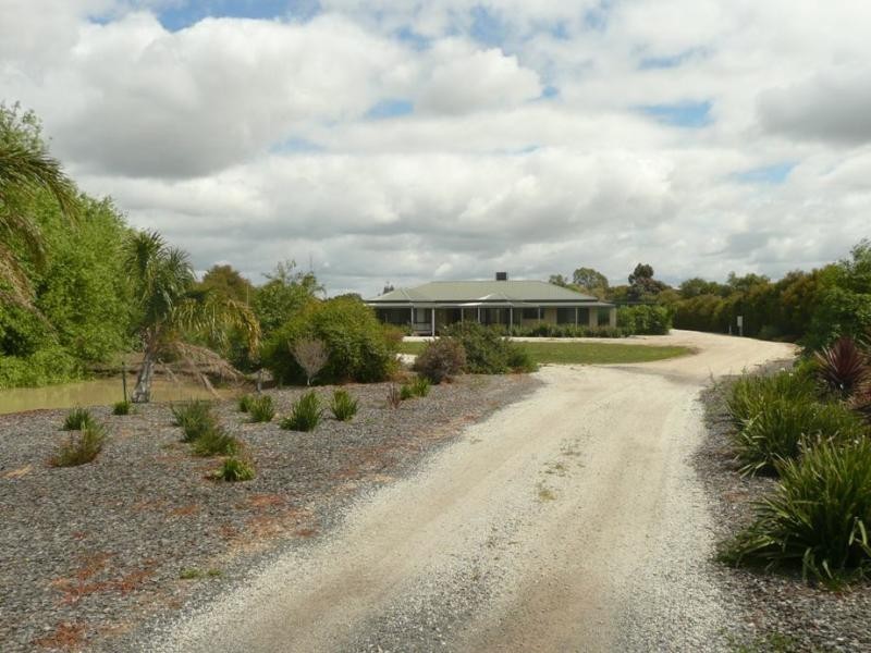 34 Borough Drive, Kerang VIC 3579