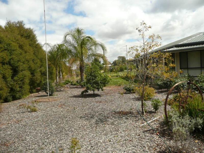 34 Borough Drive, Kerang VIC 3579