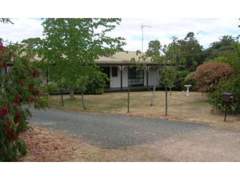 6 Rowan Street, St Arnaud VIC 3478