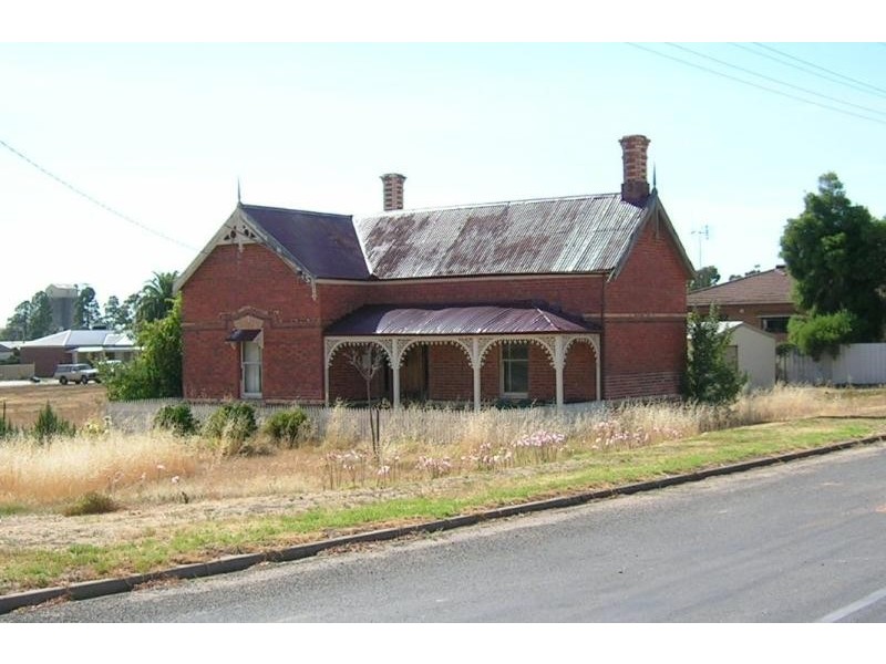 29 Navarre Rd, St Arnaud VIC 3478