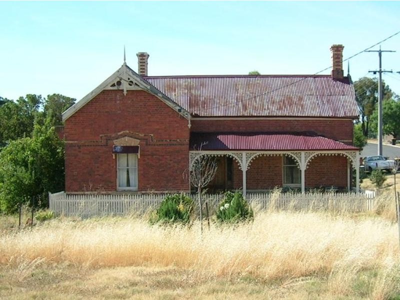 29 Navarre Rd, St Arnaud VIC 3478