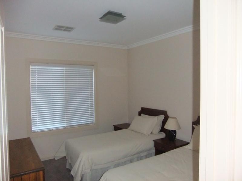 84 Canterbury Street, St Arnaud VIC 3478