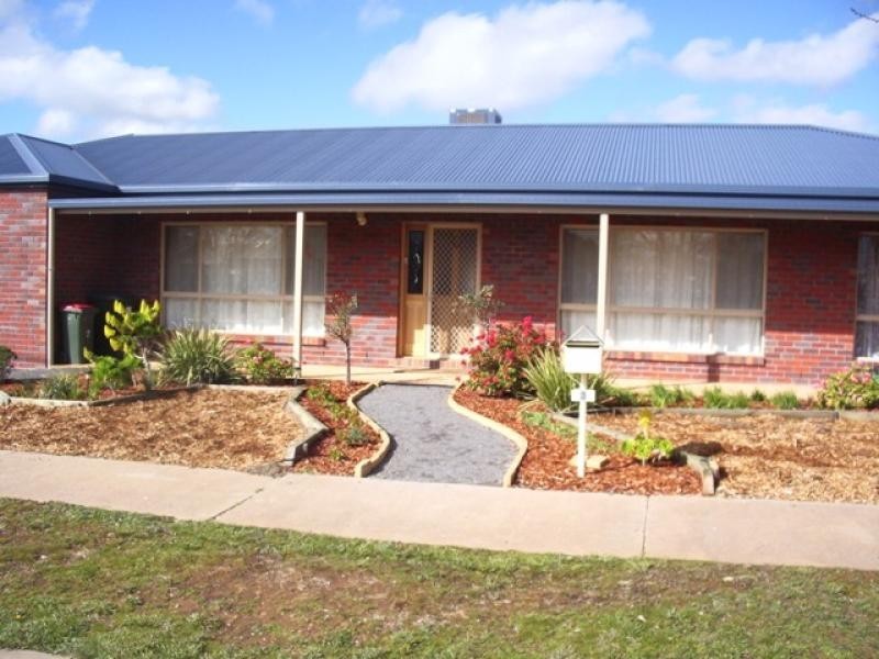 3 Florence Court, Donald VIC 3480