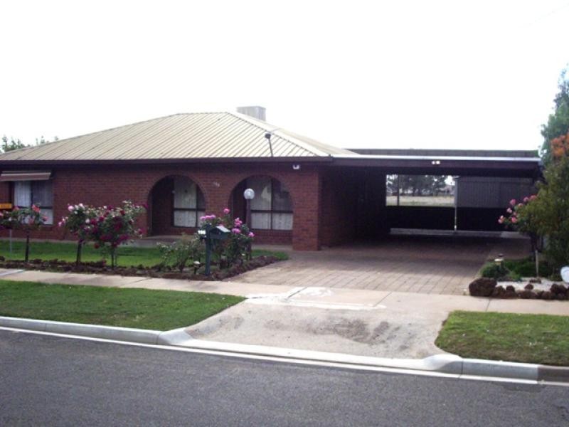 195 Woods Street, Donald VIC 3480