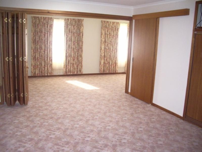 195 Woods Street, Donald VIC 3480