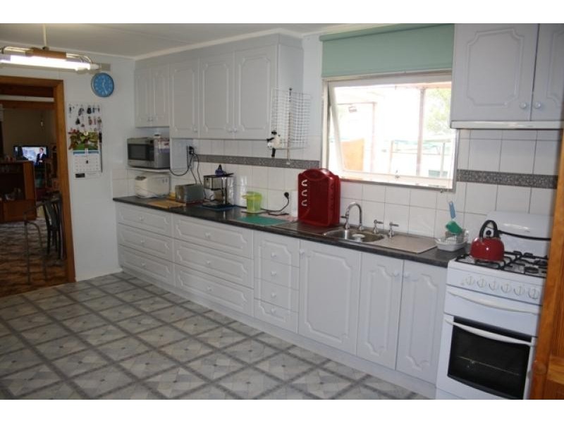 75 Camp Street, Watchem VIC 3482