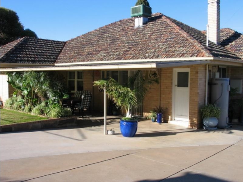 8 Clifton Street, Charlton VIC 3525