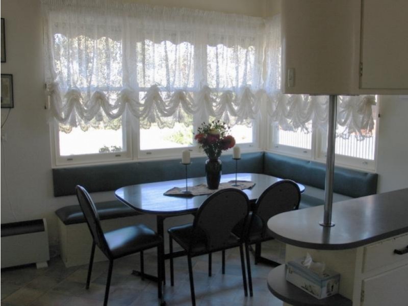 8 Clifton Street, Charlton VIC 3525