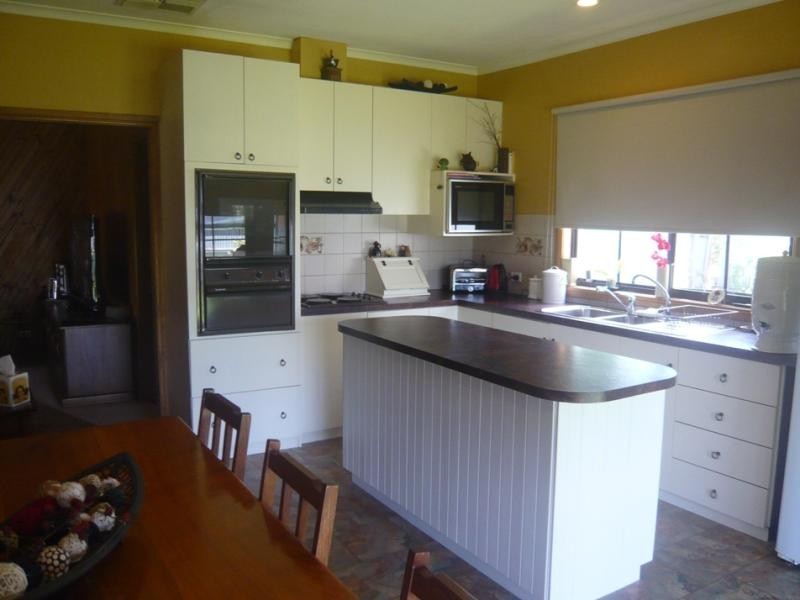 10 View Street, Lalbert VIC 3542