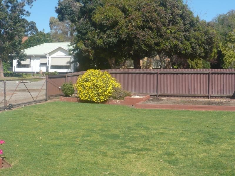 18 El Alamein Ave, Swan Hill VIC 3585