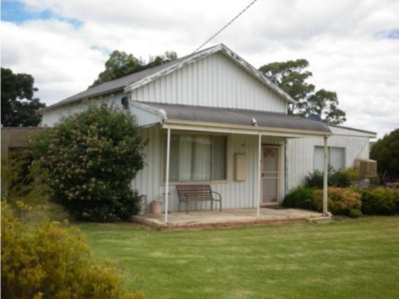 8 Maunder Street, Koondrook VIC 3580