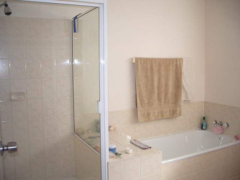 152B BORILLA STREET, Emerald QLD 4720