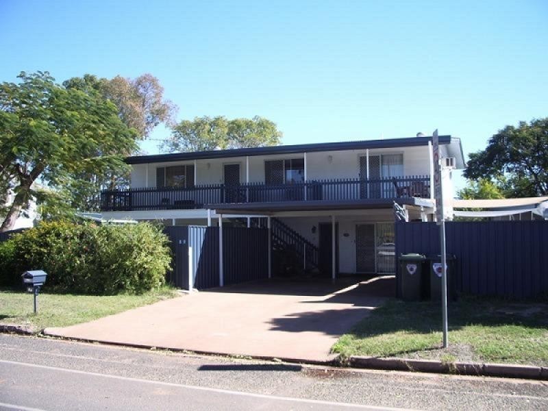 RETRO STREET, Emerald QLD 4720