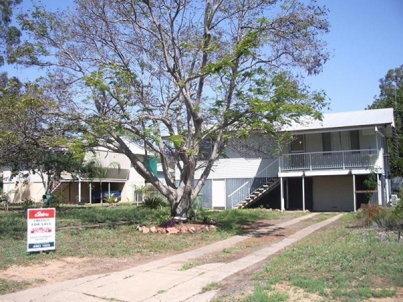 15 FIG STREET, Blackwater QLD 4717