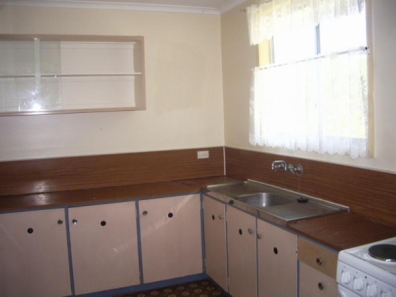 15 FIG STREET, Blackwater QLD 4717