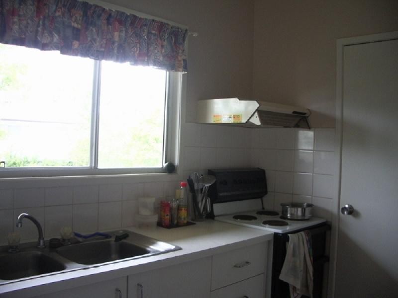 4 COLLEEN AVENUE, Emerald QLD 4720