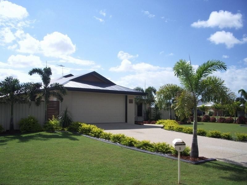 2 STAUNTON STREET, Emerald QLD 4720