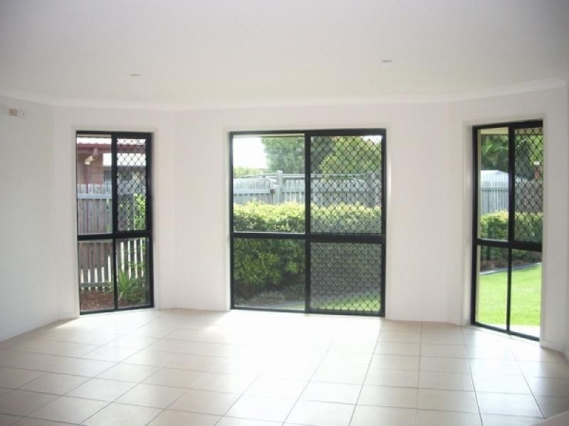 2 STAUNTON STREET, Emerald QLD 4720