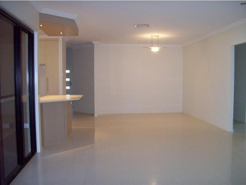 24 CARRINGTON PLACE, Emerald QLD 4720