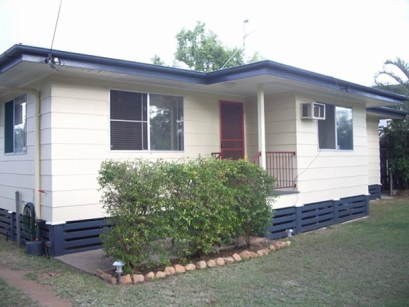 12 DIAMOND AVENUE, Emerald QLD 4720