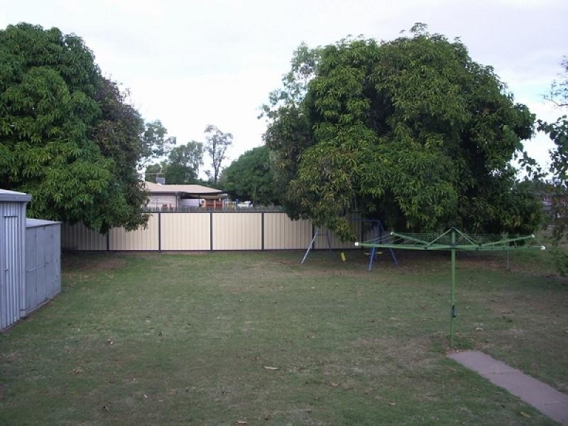 12 DIAMOND AVENUE, Emerald QLD 4720