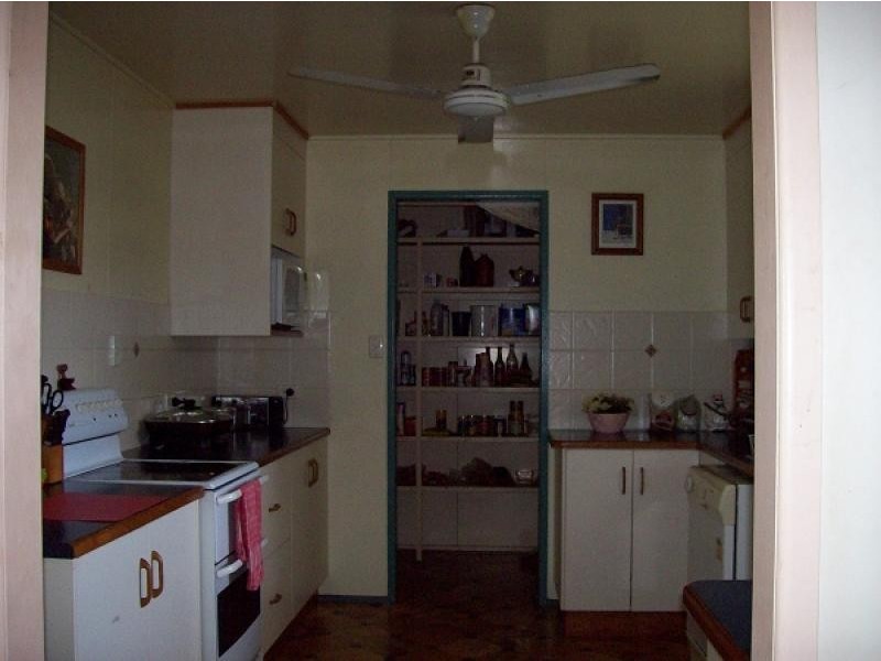 3 Huntley St, Capella QLD 4723