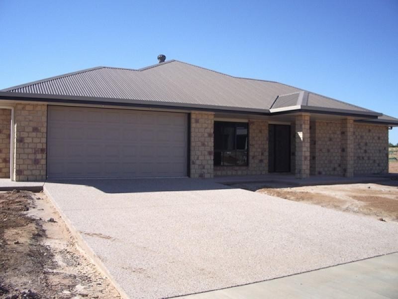 6 Morgan Place, Emerald QLD 4720