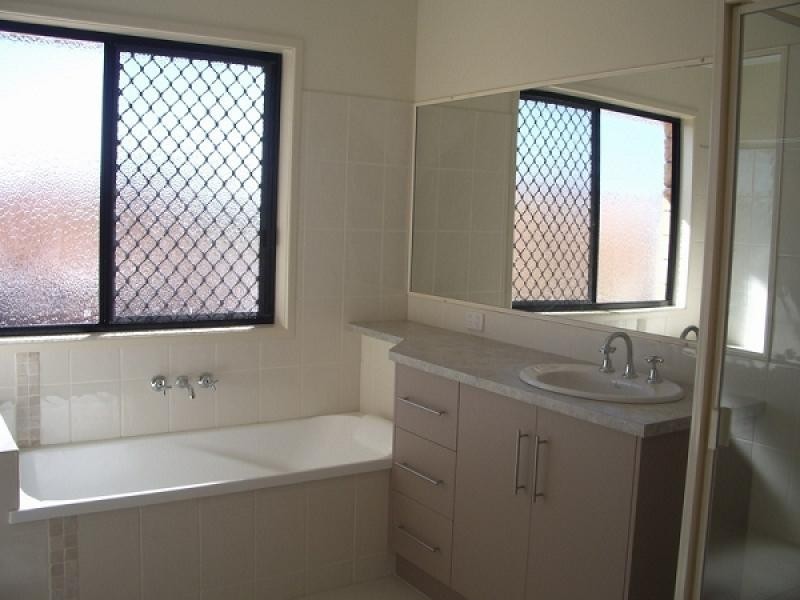 6 Morgan Place, Emerald QLD 4720