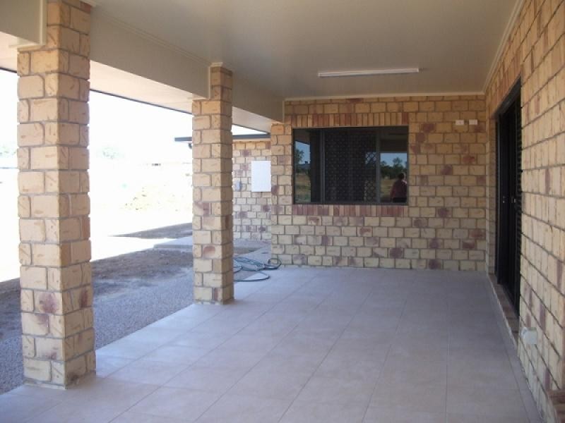 6 Morgan Place, Emerald QLD 4720