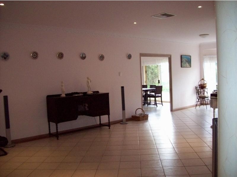 24 QUINN STREET, Emerald QLD 4720