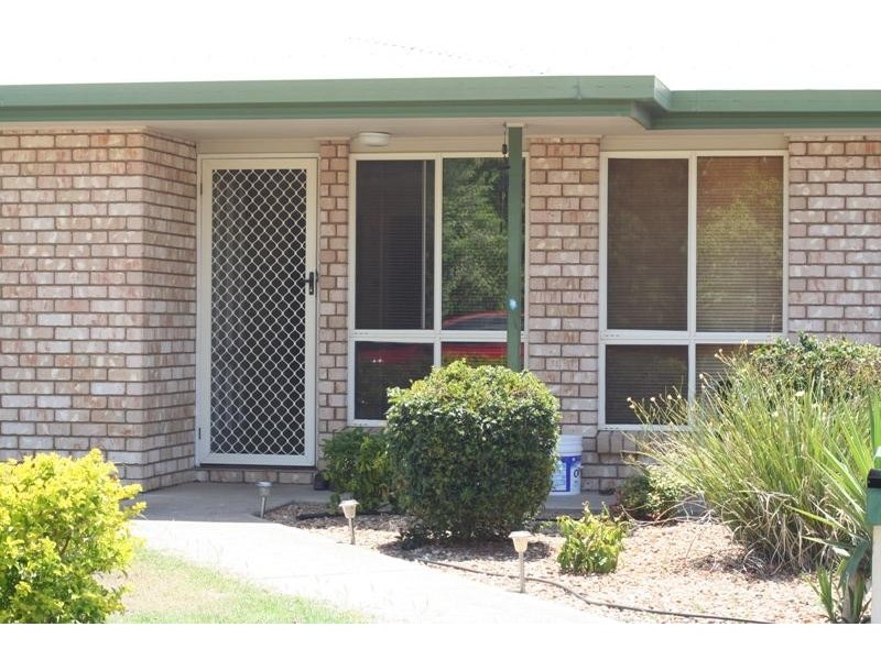 9 Barry Street, Emerald QLD 4720