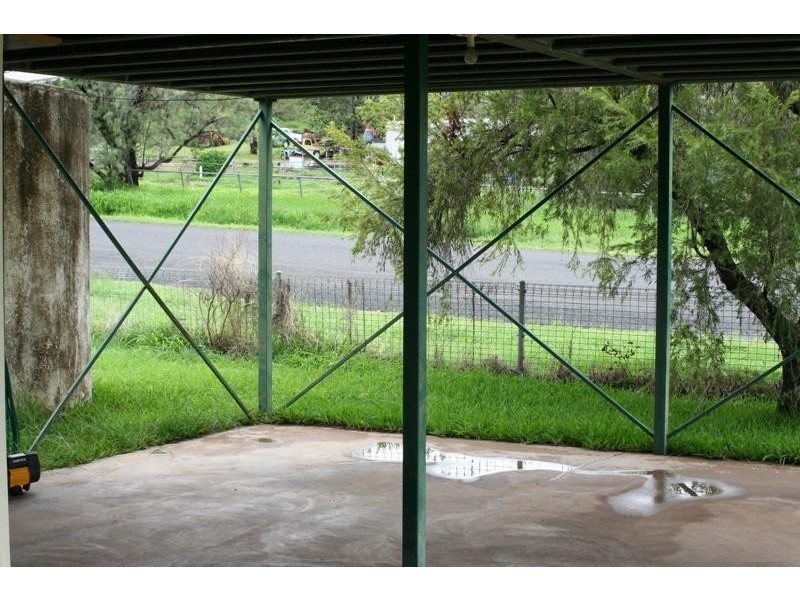 34 William Street, Springsure QLD 4722