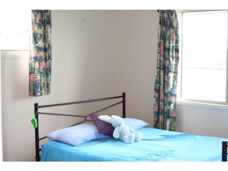 22 COWAN CRES, Emerald QLD 4720