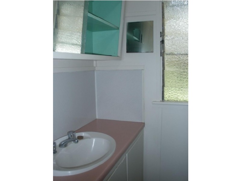 64 Ruby Street, Emerald QLD 4720